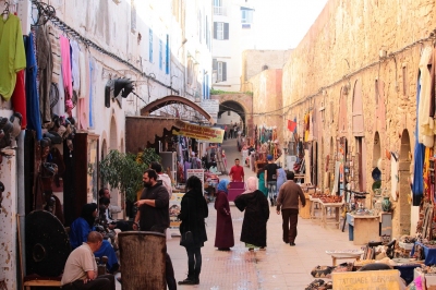 Souk in Essaouira (Alexander Mirschel)  Copyright 
Infos zur Lizenz unter 'Bildquellennachweis'